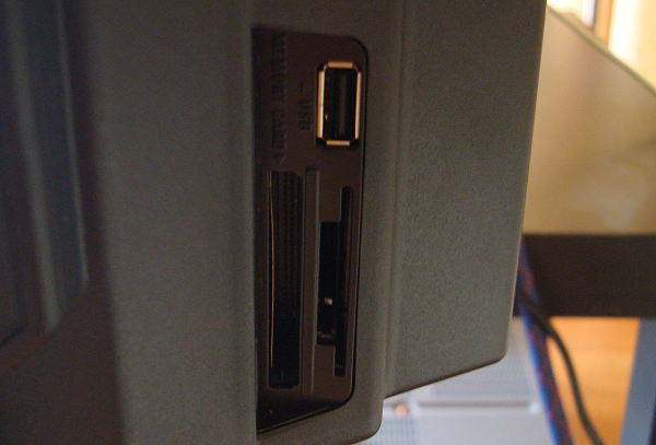 philips_47_lcd_conn_side2.jpg