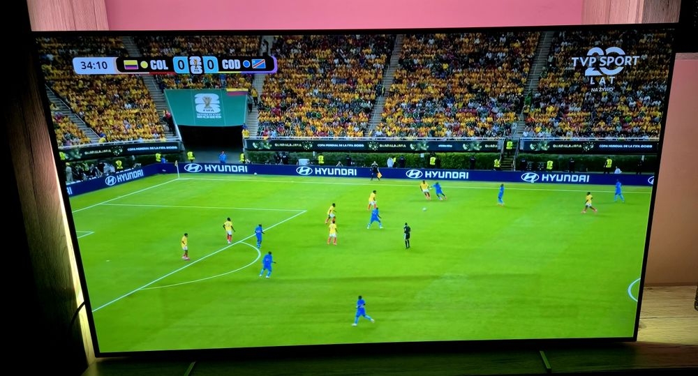 wypalene-paski-graficzne-z-kanalu-tvn-24