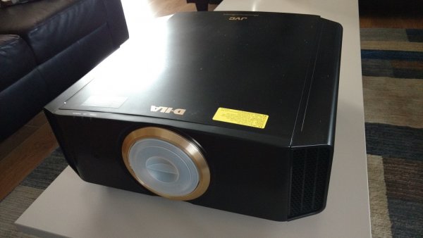 Projektor JVC DLA-RS400