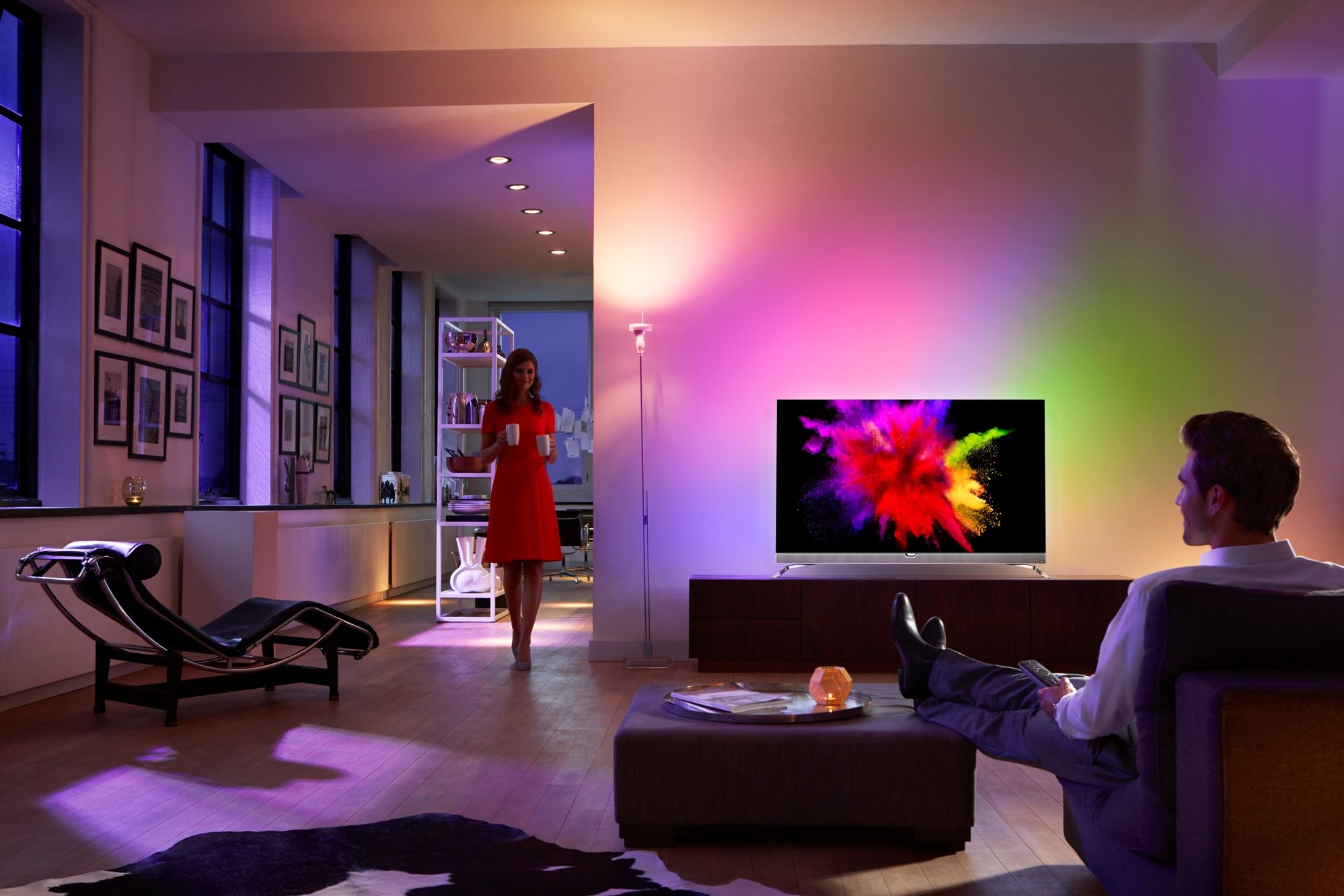 Philips OLED 55POS901F/12: Połączenie technologii OLED oraz Ambilight pozwoliło stworzyć zupełnie nową jakość: jedyny na świecie telewizor OLED 4K z Ambilight!