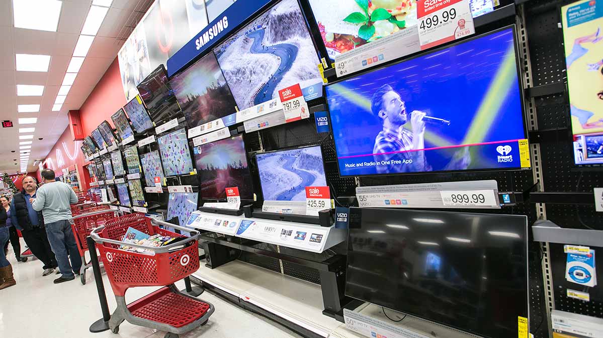 Duże obniżki cen 4K TV OLED i LCD. Gdzie skorzystamy?