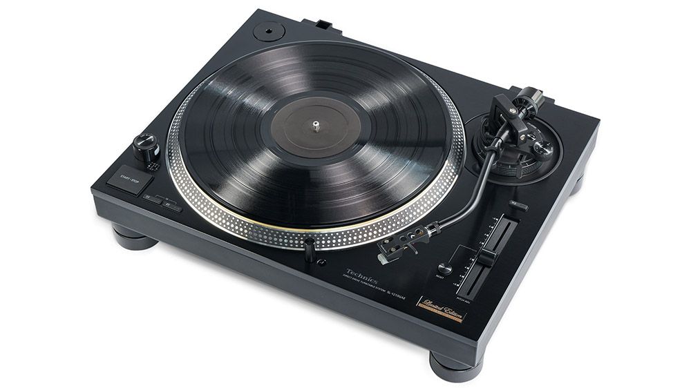 Technics świętuje 55-lecie i wydaje limitowany, czarny gramofon SL-1210GAE. W sprzedaży tylko 1000 sztuk