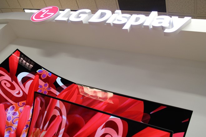 LG Display stworzy elastyczne, rozciągające się ekrany nowej generacji. Mają powstać do 2024 roku
