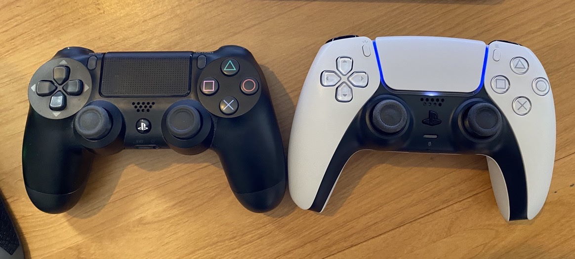 Wiemy już jak prezentuje się kontroler DualSense od PS5 względem DualShock 4. Nowe funkcje w akcji – czy spodobają się graczom?