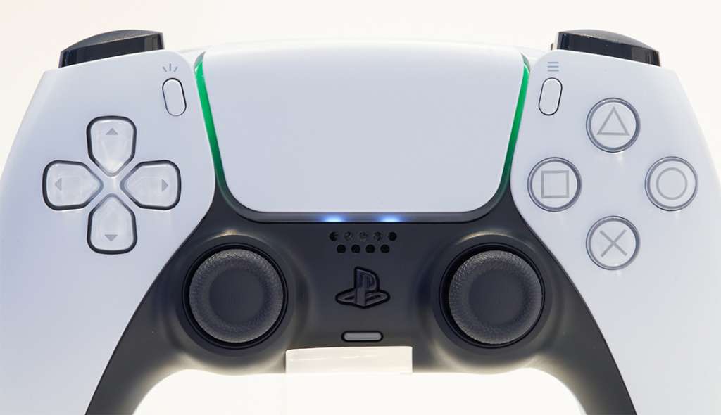 PlayStation 5 i kontroler DualSense w pełnej krasie! Zobaczcie zdjęcia i nagrania z bliska nowej konsoli Sony