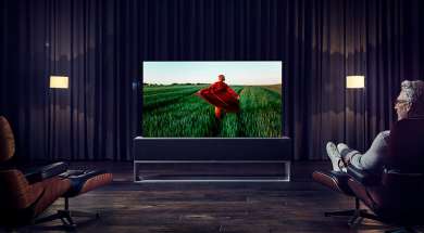 LG OLED R1 rozwijany telewizor lifestyle 3