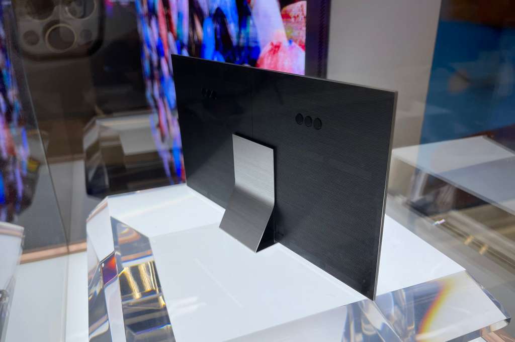 Pierwsze spojrzenie z bliska na telewizor Samsung MicroLED! Czy to naprawdę rewolucja w kinie domowym?