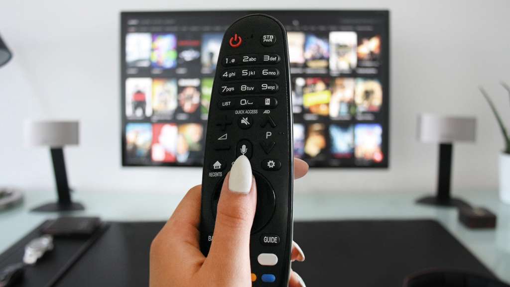 How to watch movies and series from Polsat channels for free?  All you need is access to digital terrestrial TV and HbbTV!