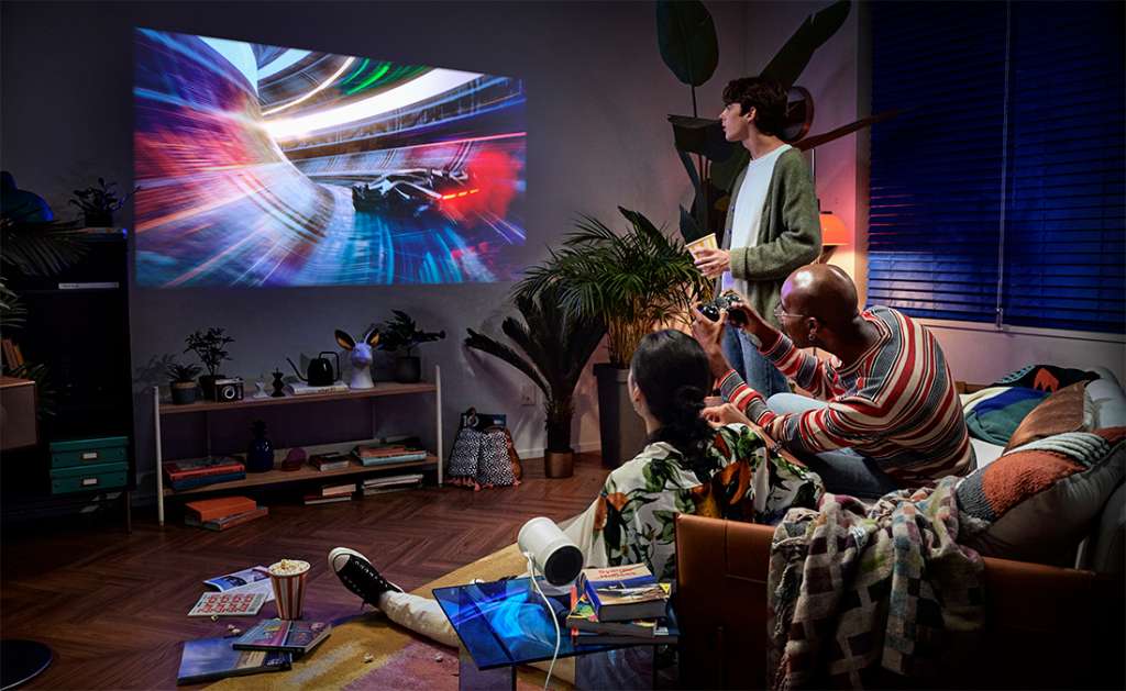 CES 2022: Samsung ujawnia mobilny, wielofunkcyjny projektor The Freestyle! 100 cali na niemal każdej powierzchni - murowany hit?