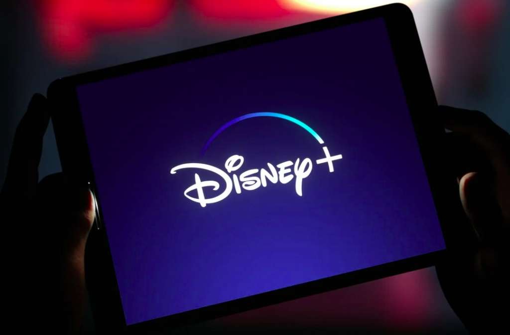 Disney+ filmy seriale nowości październik premiery co obejrzeć