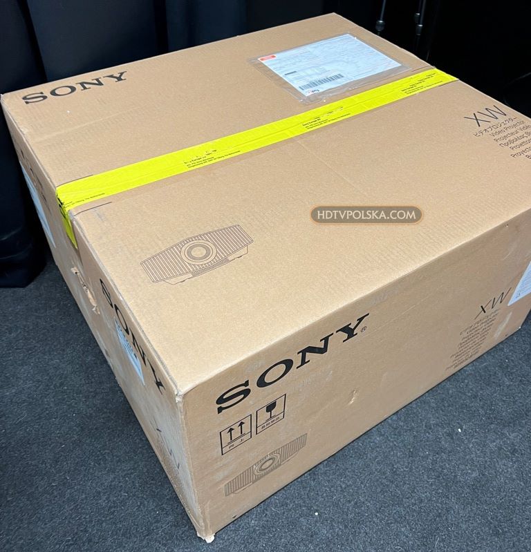 Sony VPL-XW7000ES karton