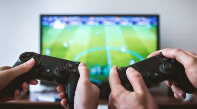 telewizor pady kontrolery ps4 konsola