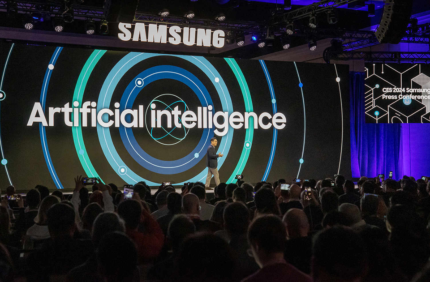 Co potrafią telewizory z AI? Samsung obiecuje nową erę – pokazał jak to działa!