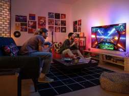 philips oled809 telewizor 2024 gaming lifestyle