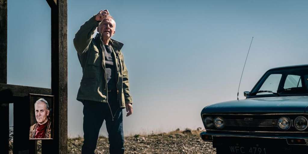 Kadr z filmu "Zamach na papieża" - recenzja HDTVPolska