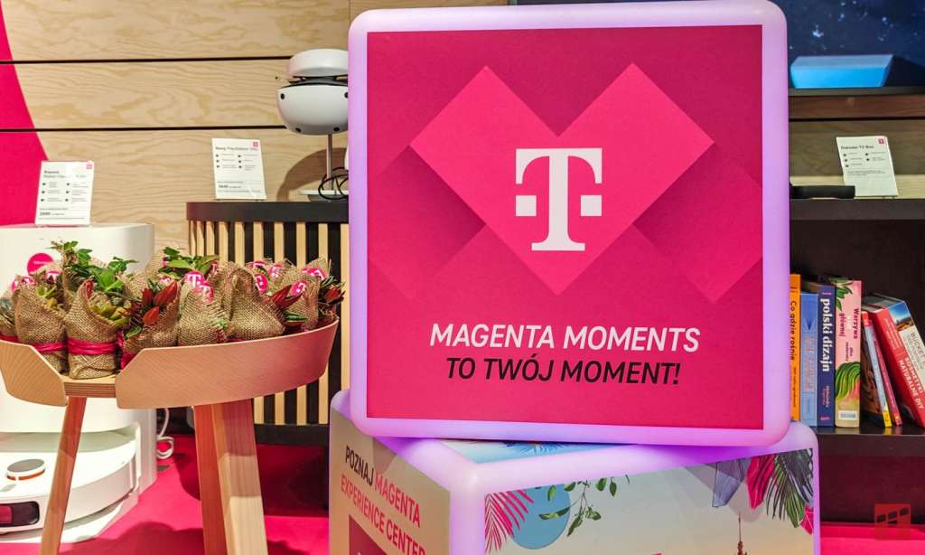 magenta moments t-mobile logo