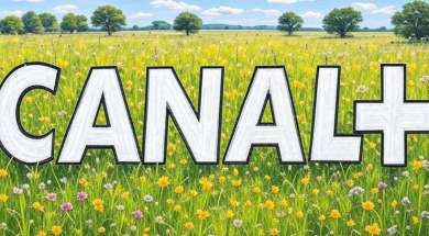 canal+ logo na tle łąki