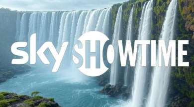 skyshowtime logo na tle wodospadu