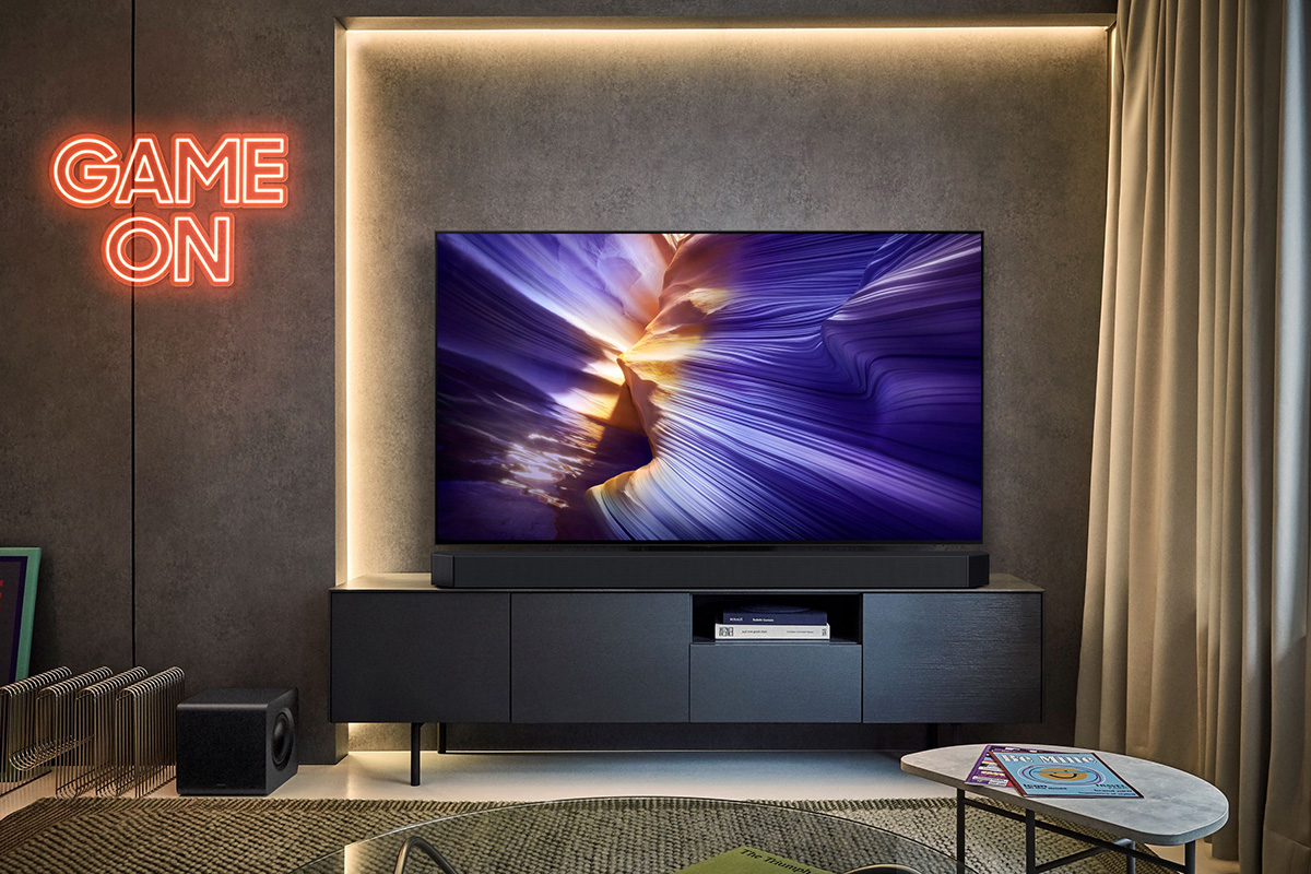 Samsung twierdzi, że ten telewizor jest odpowiedni do konsoli. Czy ma “to coś”?