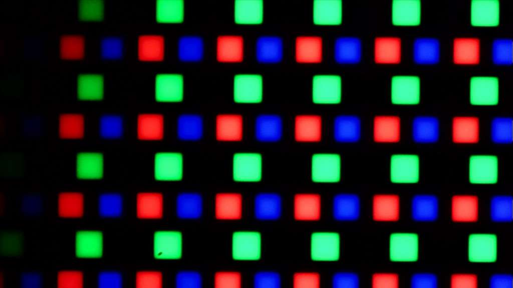Samsung S85F – struktura subpikseli OLED RGB z bliska