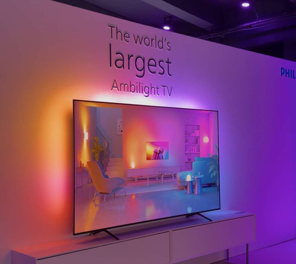 Telewizor Philips QLED The One Telewizor Philips QLED The One PQS9001 podczas konferencji producenta