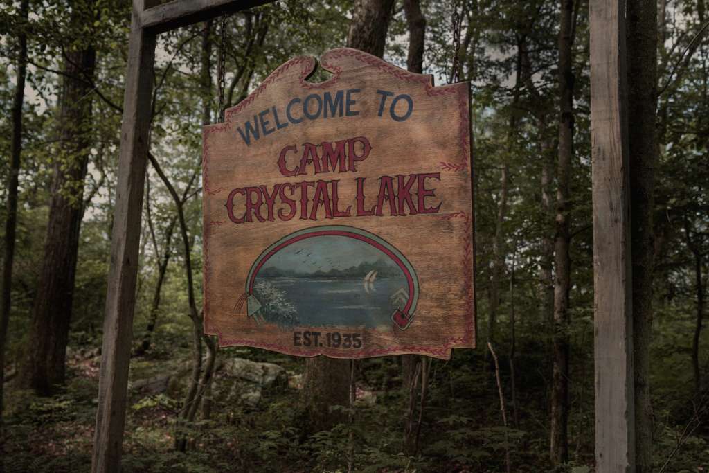 kadr z serialu "Crystal Lake"