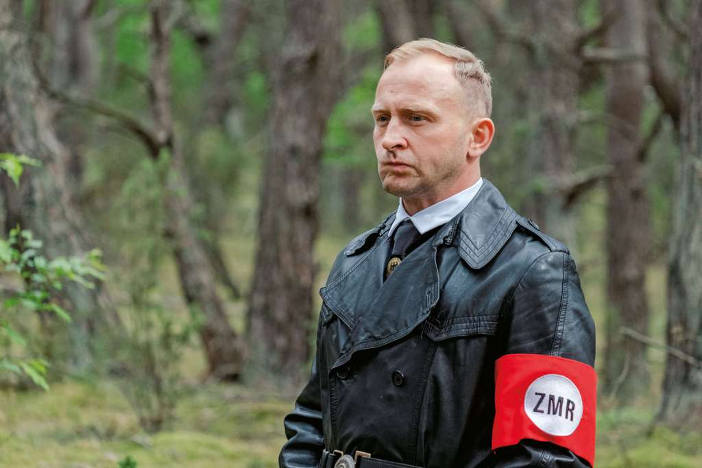 kadr z filmu "Kryptonim Polska"