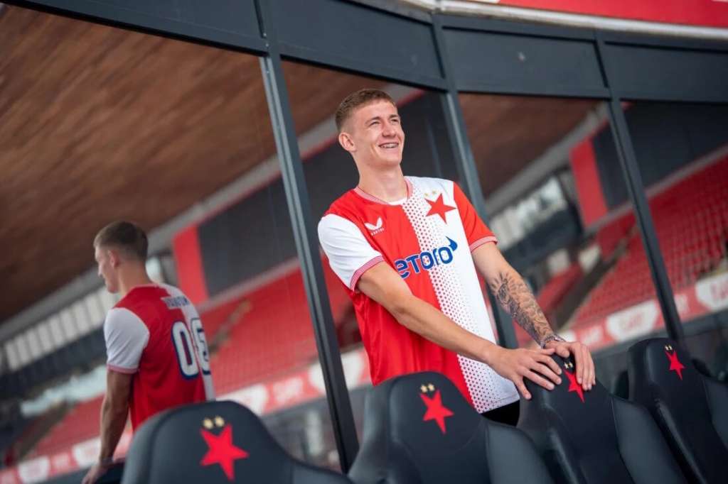 wiktor nowak slavia praga